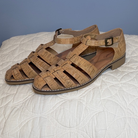 BareTraps Tan Strappy Sandals - Picture 1 of 5